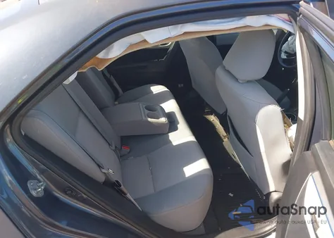 2015 Toyota Corolla Le/Le Plus/Le Premium z USA, uszkodzony, nr VIN 5YFBURHE4FP245139